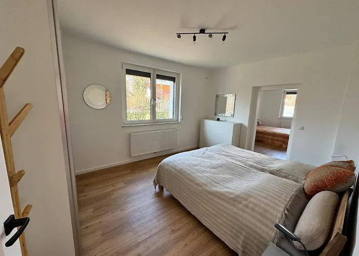 In In Perfect Situaton Near Vic And Donau Park With Pool And Private Garden Sleeps 4 With 2 Bedrooms, Kitchen And Livingroom And Bath And Private Parking *