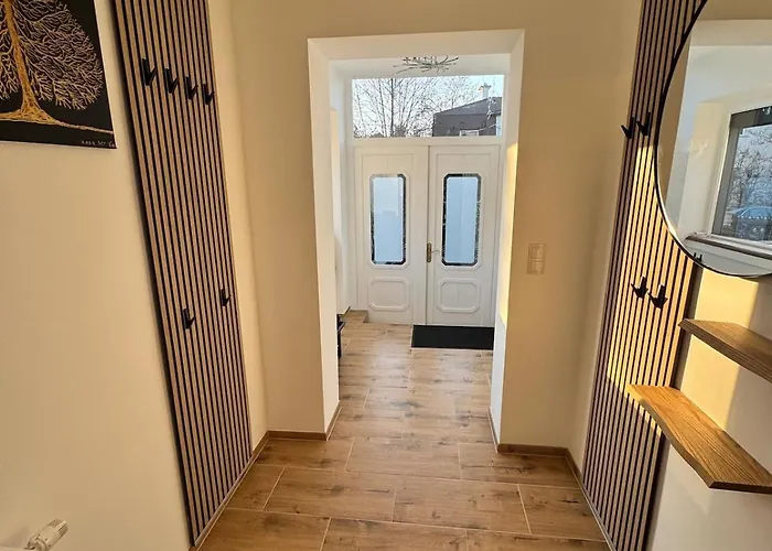 In In Perfect Situaton Near Vic And Donau Park With Pool And Private Garden Sleeps 4 With 2 Bedrooms, Kitchen And Livingroom And Bath And Private Parking