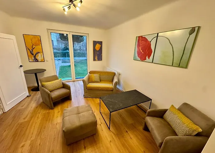 Villa In In Perfect Situaton Near Vic And Donau Park With Pool And Private Garden Sleeps 4 With 2 Bedrooms, Kitchen And Livingroom And Bath And Private Parking
